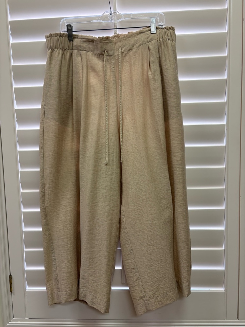 Chico's Neutral Beige Elastic Waist Pull-On Pants
